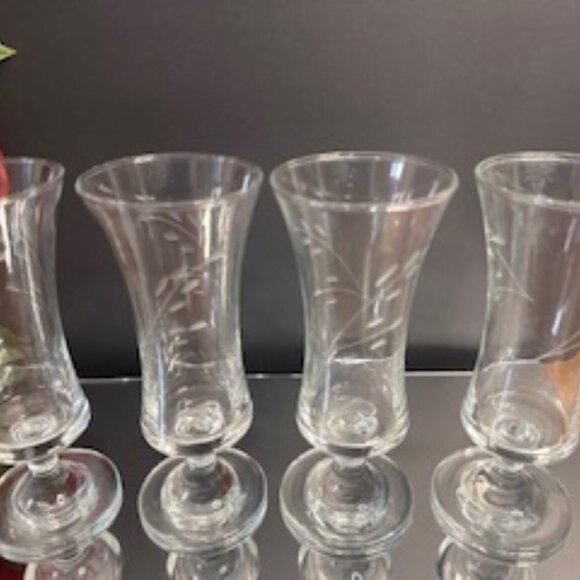 Set of 4 Vintage Floral Etched Stemmed Glasses – Elegant 4 oz Cocktail or Desser - Picture 2 of 5